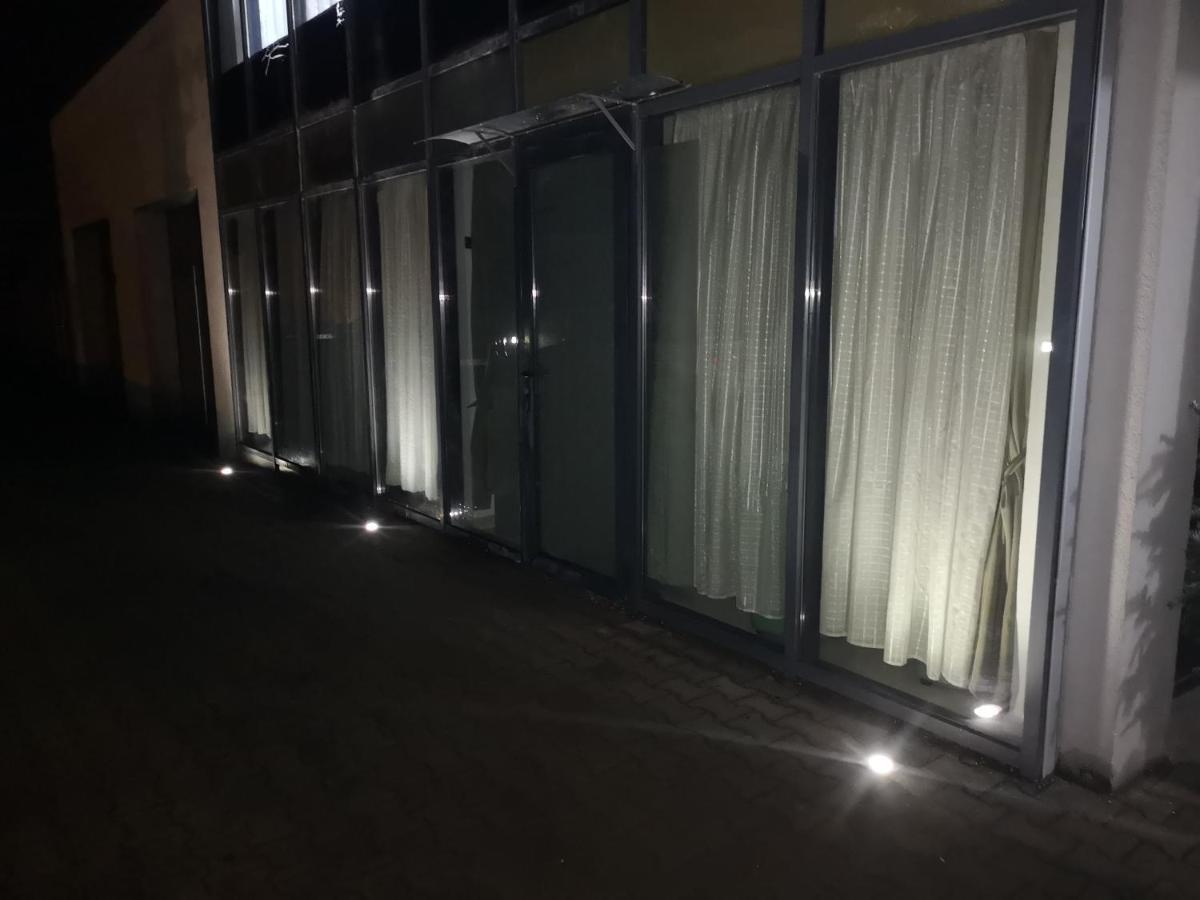 Aqua Apartman Satu Mare Exterior photo